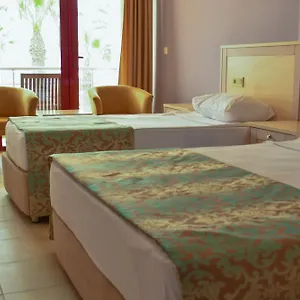 & Hotel